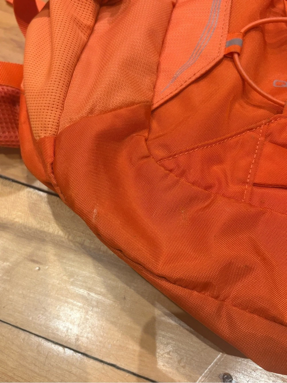 OSPREY Orange Men's Quest Daypack Backpack